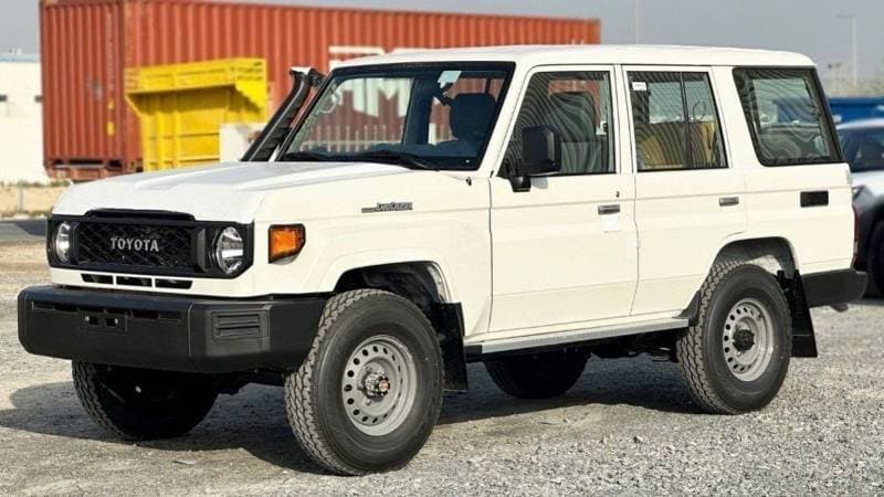 2025 Toyota Land Cruiser 70 LC76 LX