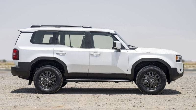 2025 Toyota Prado GXR thumbnail 7