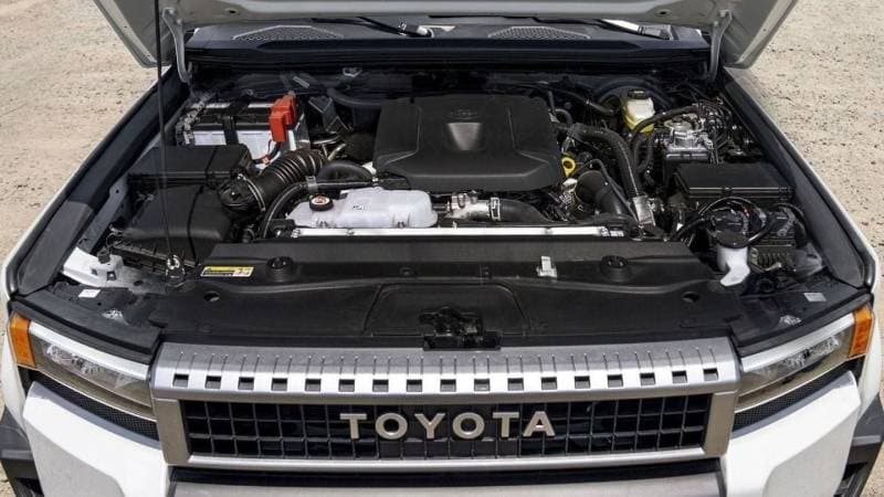 2025 Toyota Prado GXR thumbnail 8