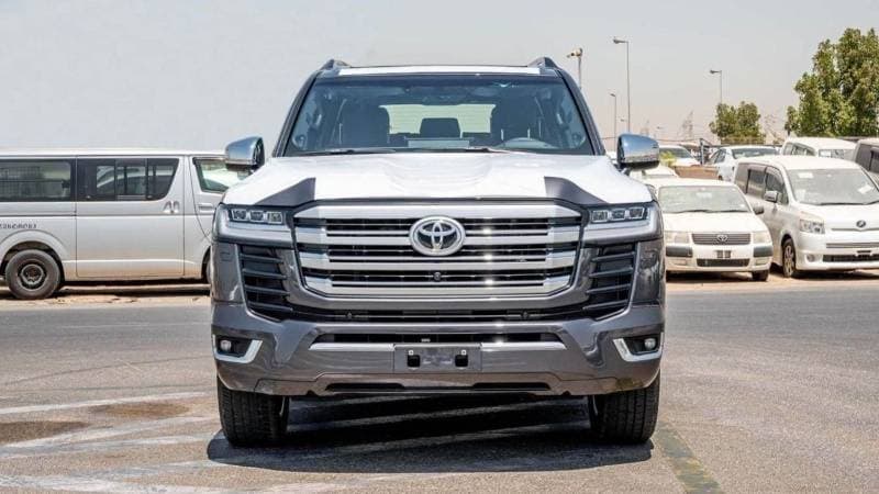 2025 Toyota Land Cruiser VXR thumbnail 3