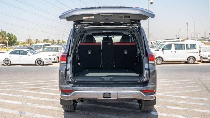 2025 Toyota Land Cruiser VXR thumbnail 8