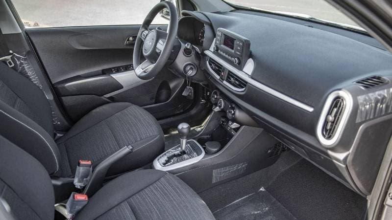 2026 Toyota Hilux GL thumbnail 6