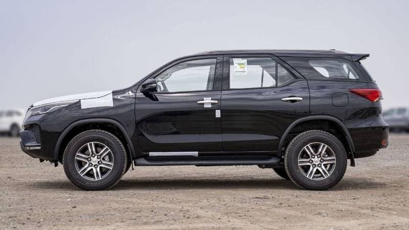2026 Toyota Fortuner EXR thumbnail 8