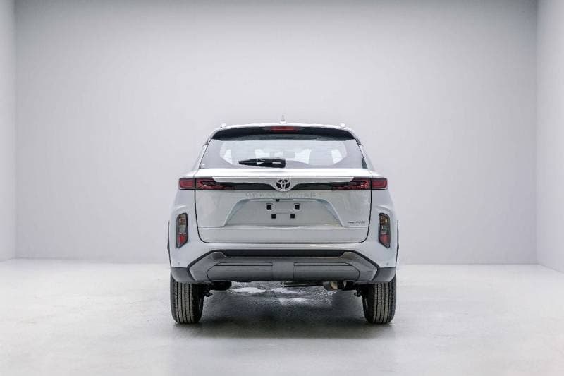 2025 Toyota Urban Cruiser GLX thumbnail 5