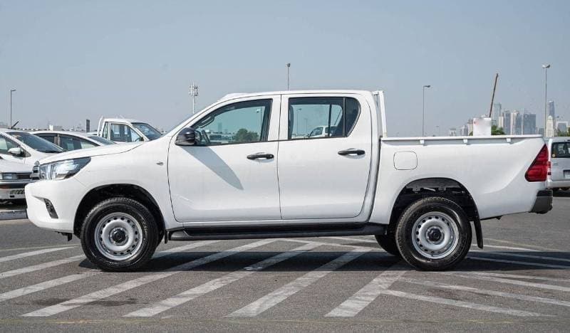 2026 Toyota Hilux DLX thumbnail 5