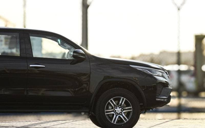 2025 Toyota Fortuner EXR thumbnail 4