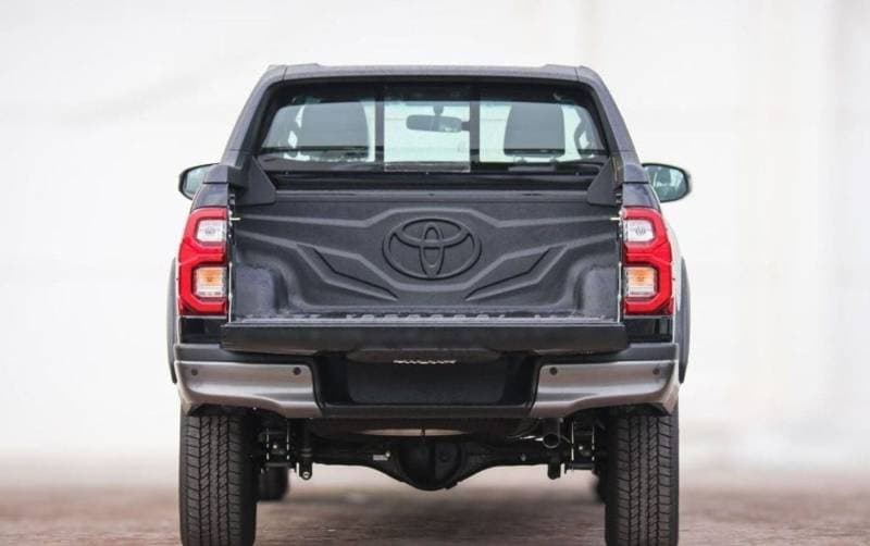 2025 Toyota Hilux ADVENTURE thumbnail 5
