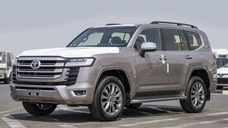2025 Toyota Land Cruiser VXR thumbnail 2