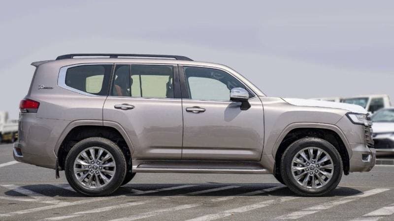 2025 Toyota Land Cruiser VXR thumbnail 5