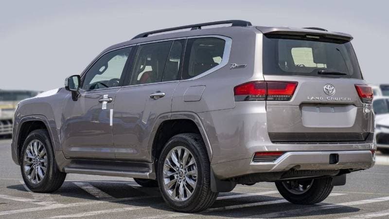 2025 Toyota Land Cruiser VXR thumbnail 7