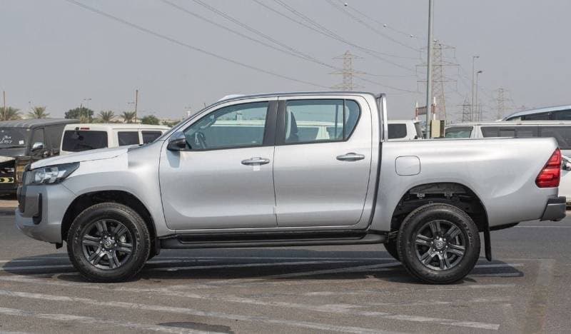 2025 Toyota Hilux SGLX thumbnail 3