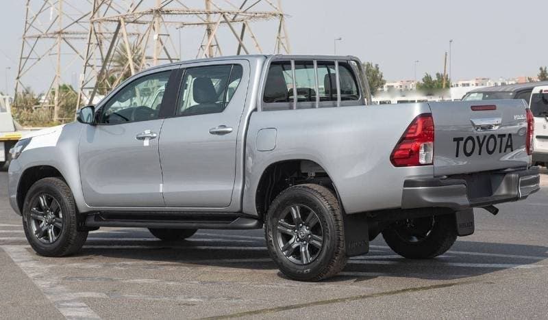 2025 Toyota Hilux SGLX thumbnail 5