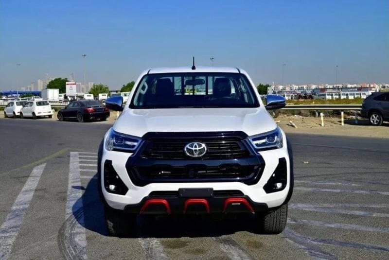 2025 Toyota Hilux TRD 4.0L PETROL thumbnail 2