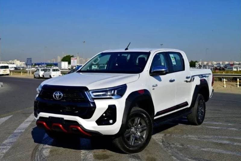 2025 Toyota Hilux TRD 4.0L PETROL
