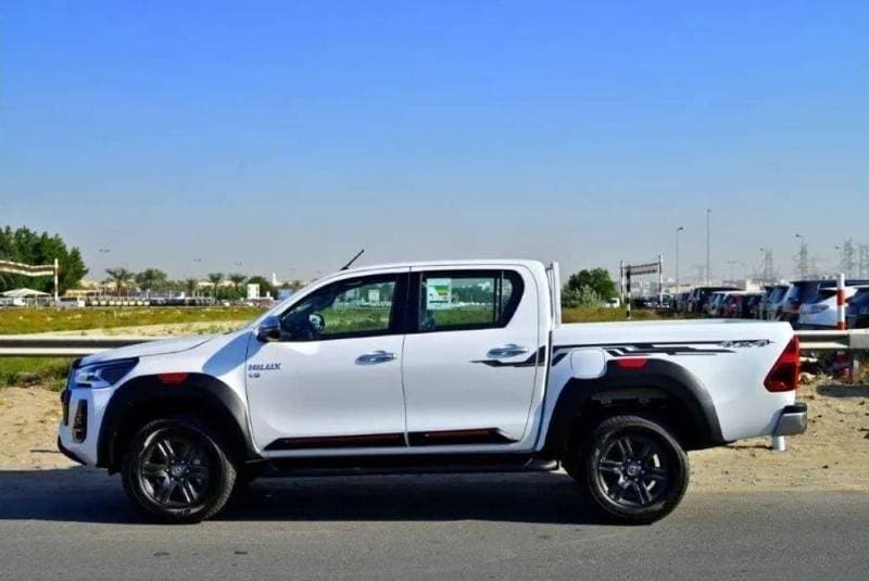 2025 Toyota Hilux TRD 4.0L PETROL thumbnail 4