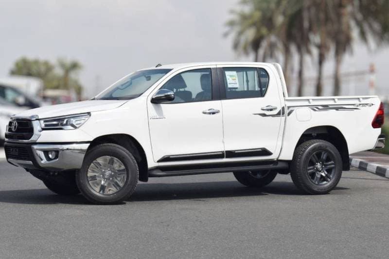 2025 Toyota Hilux SGLX thumbnail 2