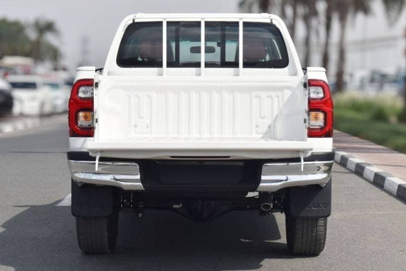 2025 Toyota Hilux SGLX thumbnail 5