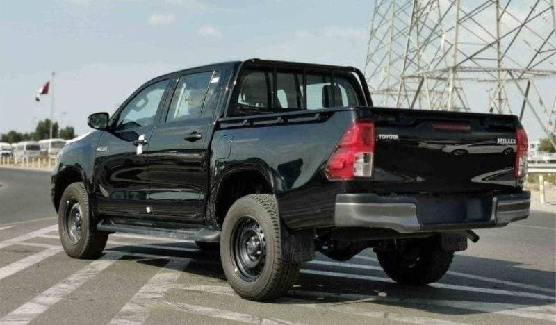 2025 Toyota Hilux GL thumbnail 5