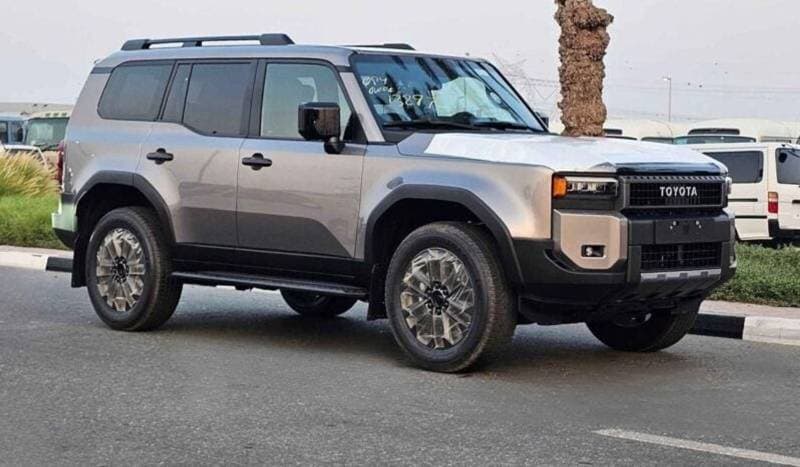 2025 Toyota Prado VXR thumbnail 2
