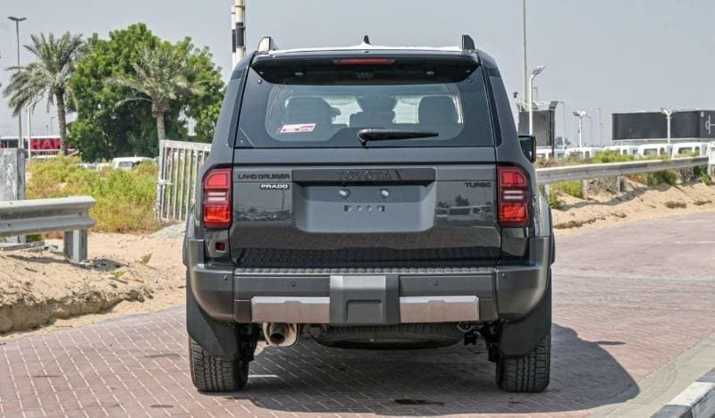 2025 Toyota Prado VXR thumbnail 4