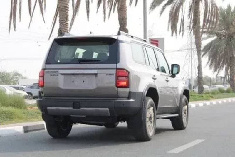2025 Toyota Prado GXR thumbnail 4
