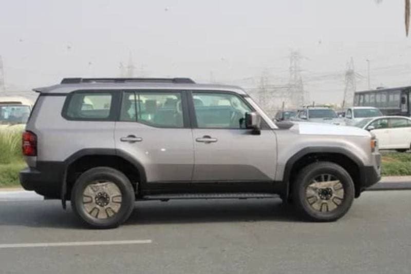 2025 Toyota Prado GXR thumbnail 7
