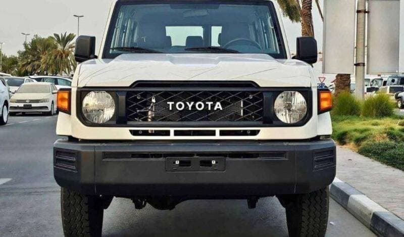 2025 Toyota Land Cruiser 70 LC 78 HARDTOP 2.8L MT thumbnail 3