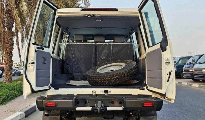 2025 Toyota Land Cruiser 70 LC 78 HARDTOP 2.8L MT thumbnail 7
