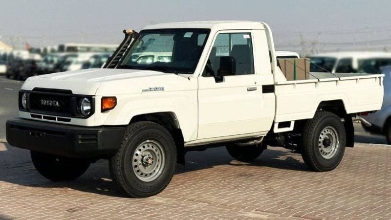 2025 Toyota Land Cruiser Pick Up thumbnail 2