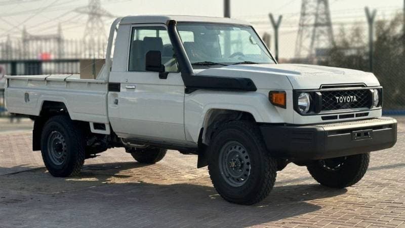 2025 Toyota Land Cruiser Pick Up thumbnail 5