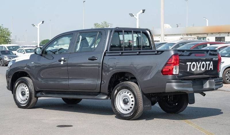 2025 Toyota Hilux GL thumbnail 3