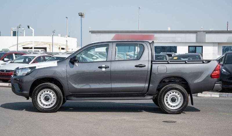 2025 Toyota Hilux GL thumbnail 4