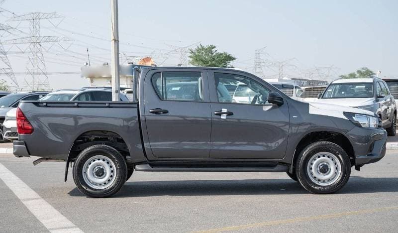2025 Toyota Hilux GL thumbnail 5