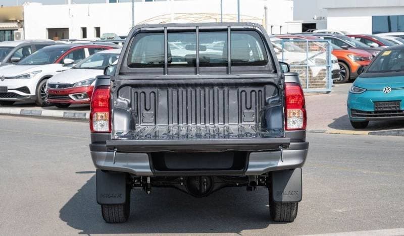 2025 Toyota Hilux GL thumbnail 7