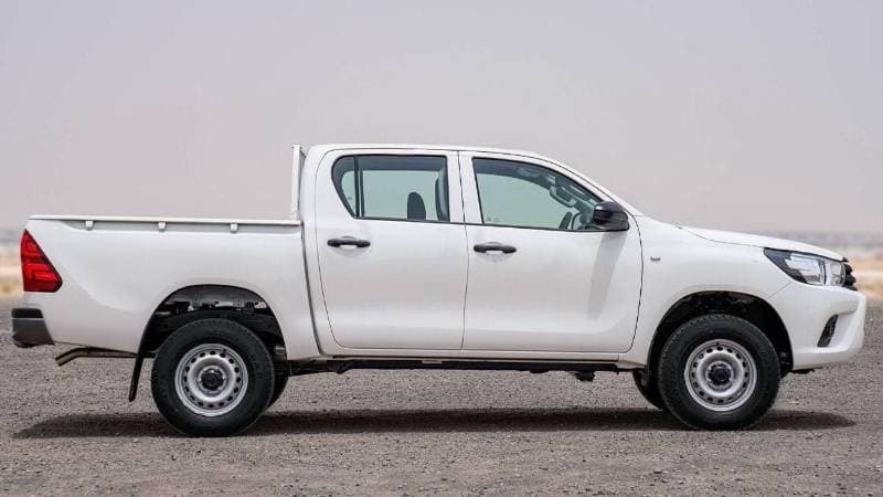 2025 Toyota Hilux GL thumbnail 7