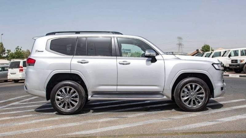 2024 Toyota Land Cruiser VX thumbnail 7