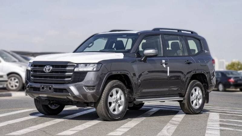 2025 Toyota Land Cruiser GXR thumbnail 2