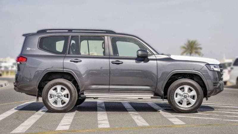2025 Toyota Land Cruiser GXR thumbnail 5