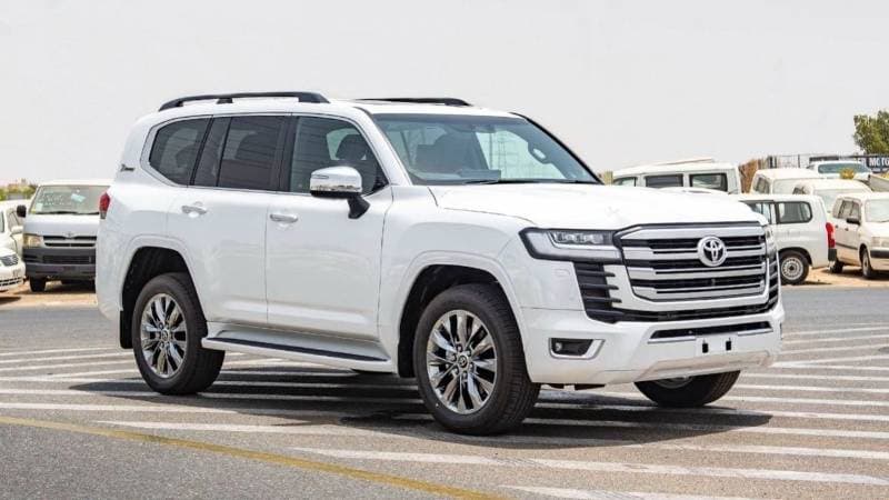 2024 Toyota Land Cruiser VXR thumbnail 3