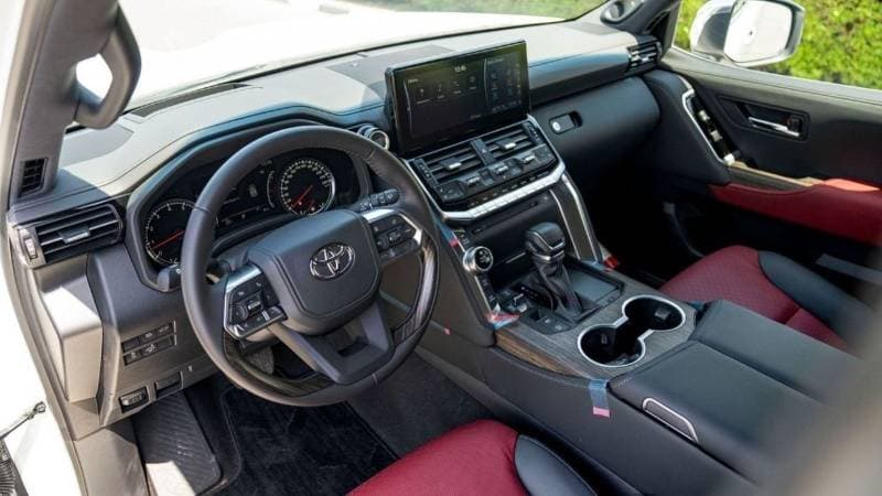 2024 Toyota Land Cruiser VXR thumbnail 8
