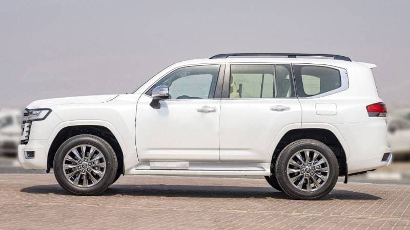 2025 Toyota Land Cruiser VXR thumbnail 5