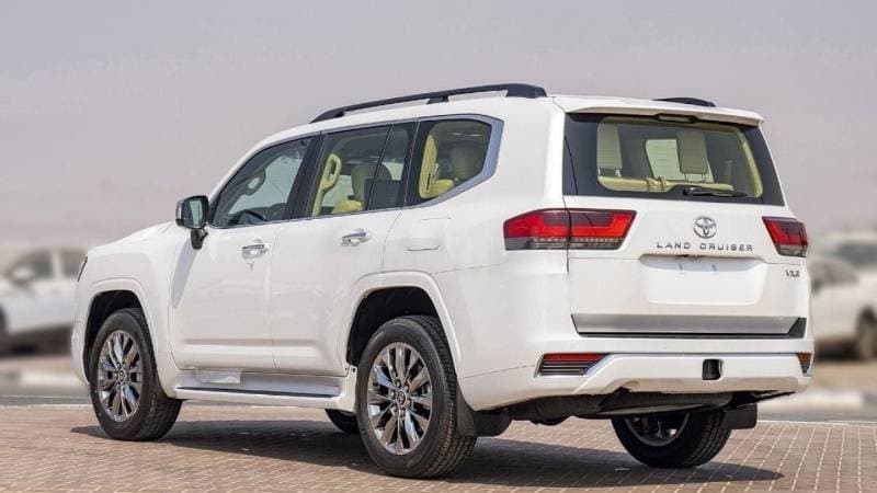 2025 Toyota Land Cruiser VXR thumbnail 6