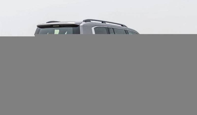 2025 Toyota Land Cruiser GXR thumbnail 4