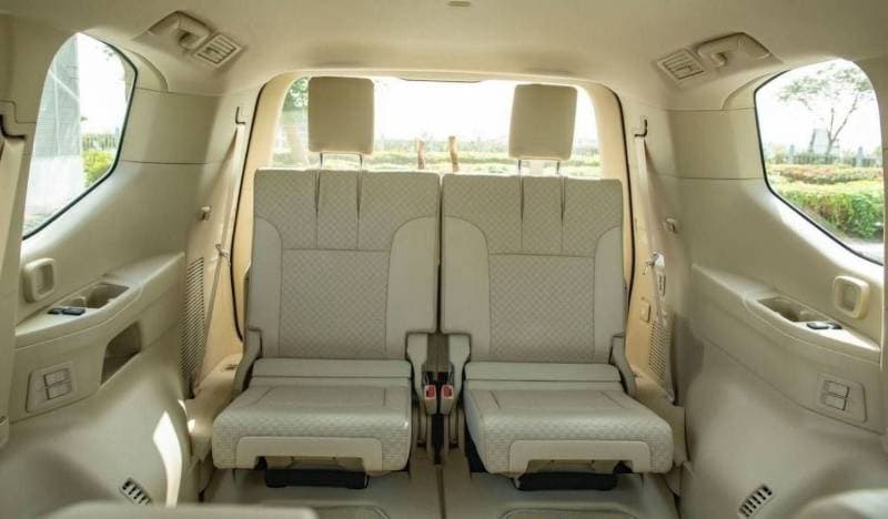 2025 Toyota Land Cruiser GXR thumbnail 8