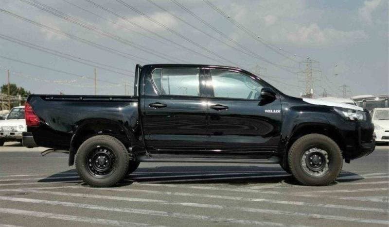 2025 Toyota Hilux SGLX thumbnail 5