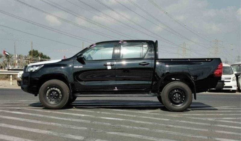 2025 Toyota Hilux SGLX thumbnail 6