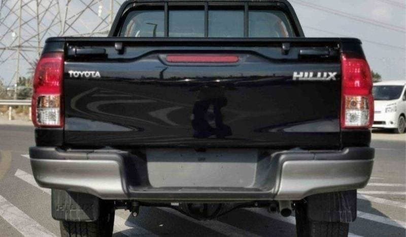 2025 Toyota Hilux SGLX thumbnail 7