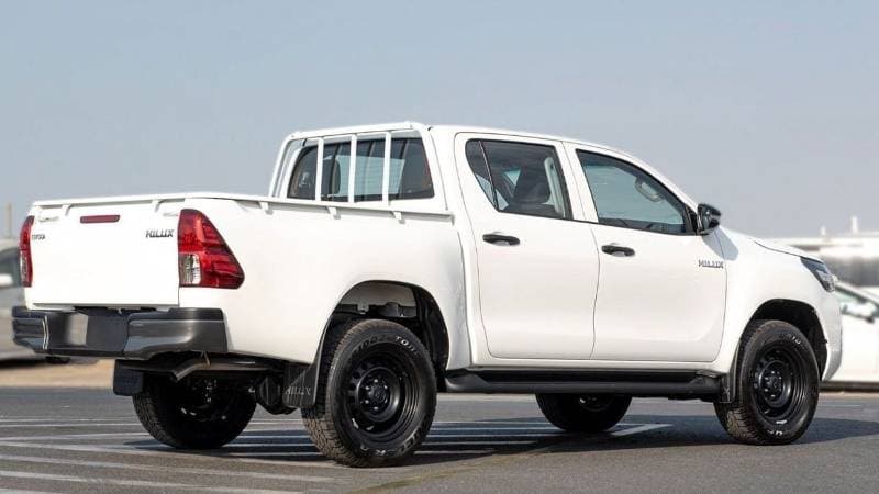 2025 Toyota Hilux SGLX thumbnail 5