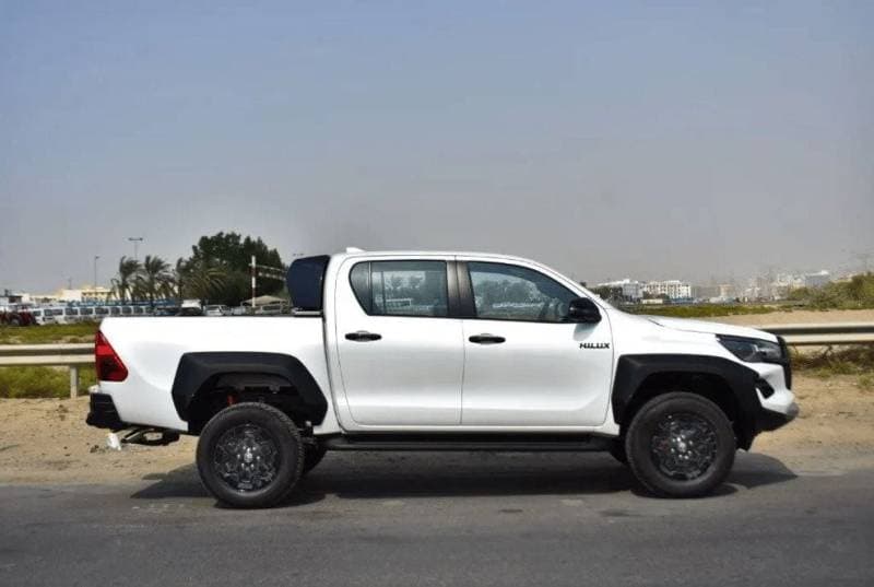 2024 Toyota Hilux GR SPORT thumbnail 3