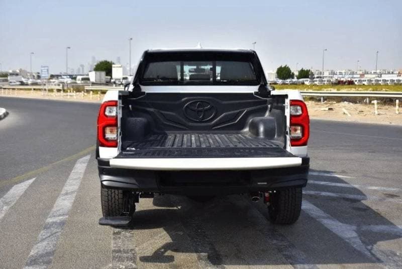 2024 Toyota Hilux GR SPORT thumbnail 4